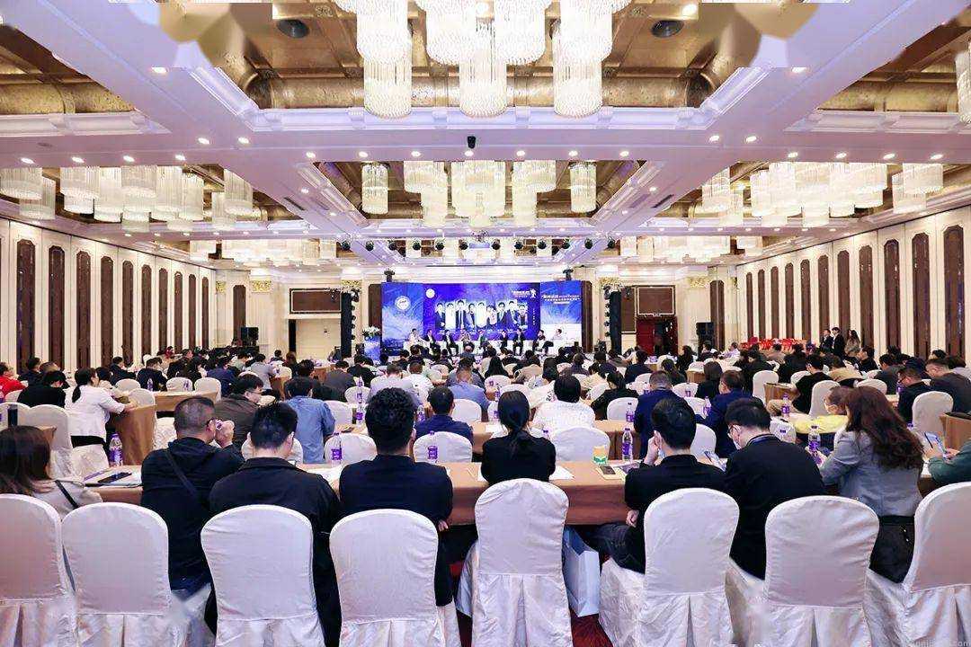 “聚砂成塔”的2021-2022年中国瓷砖粘贴行业技术交流会隆重召开